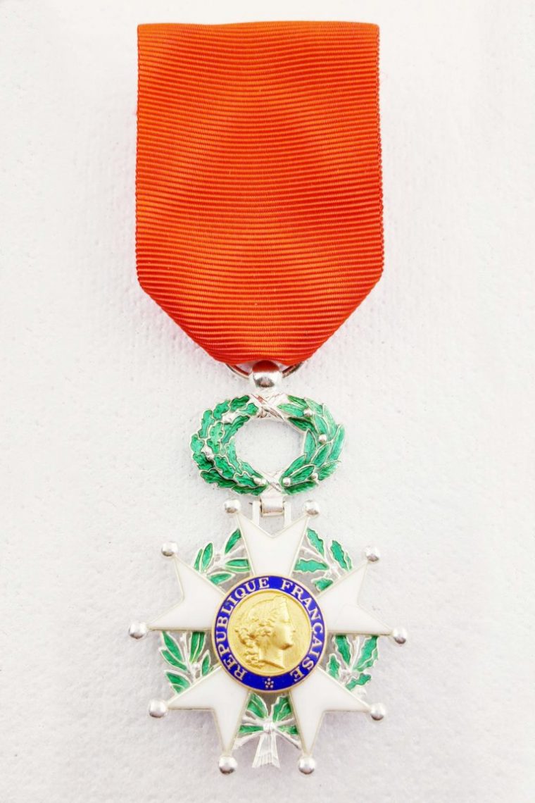 Croix De Chevalier Légion D'Honneur En Argent Massif tout Chevalier Croix Rouge