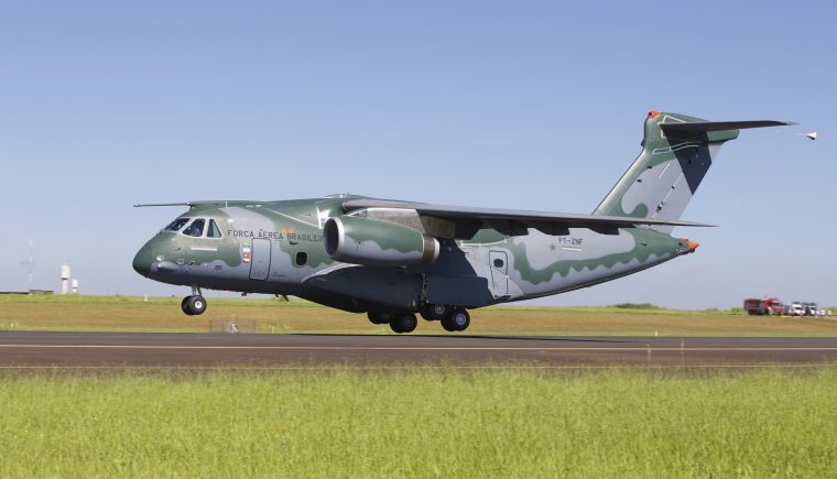 Embraer Kc-390 Military Transport Aircraft Makes First Flight tout Avions Planes