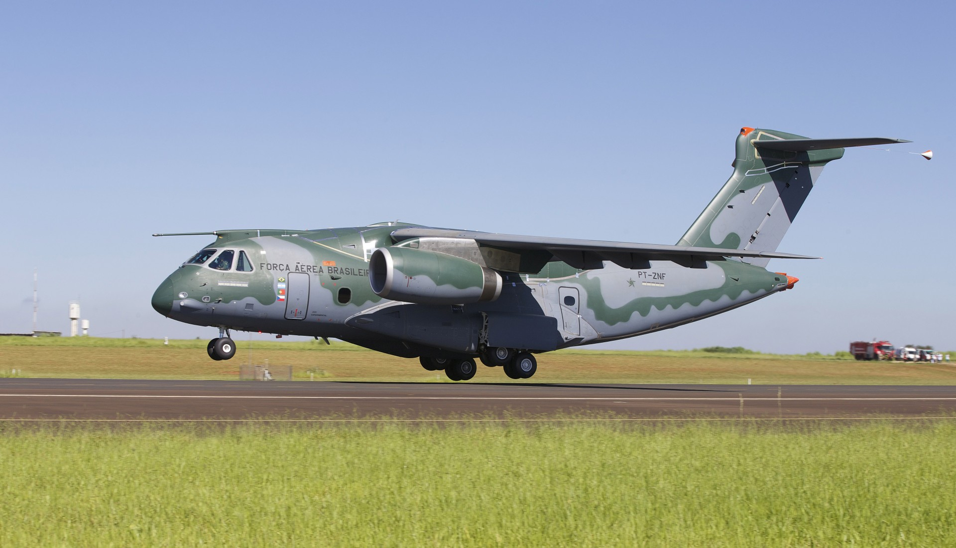 Embraer Kc-390 Military Transport Aircraft Makes First Flight tout Avions Planes 
