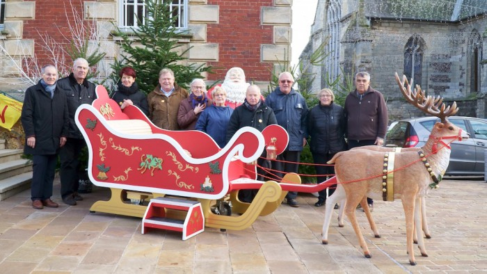 Étrépagny - Fabrication Du Traîneau Du Père Noël tout Le Traineau Du Père Noel 