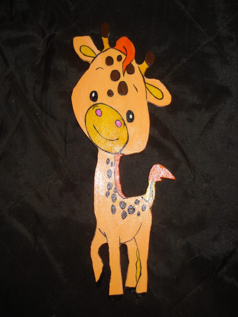 Girafe En Bois Avec Personnalisation De Votre Choix dedans Girafe Enfant