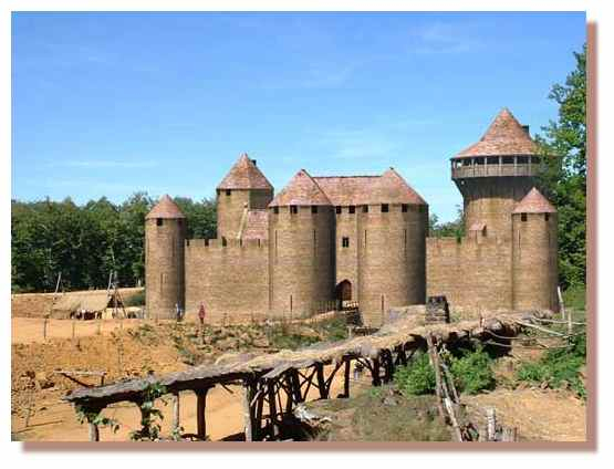 Guedelon, Construction D&amp;#039;Un Château-Fort  Dossier destiné Chateau Fort Description 