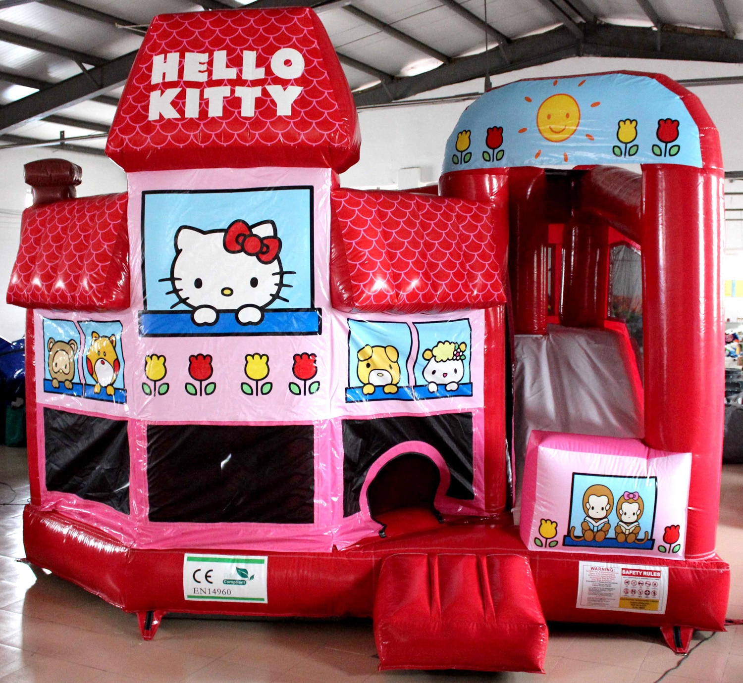 Hello Kitty - Mes Scènes De Stars serapportantà La Maison De Hello Kitty