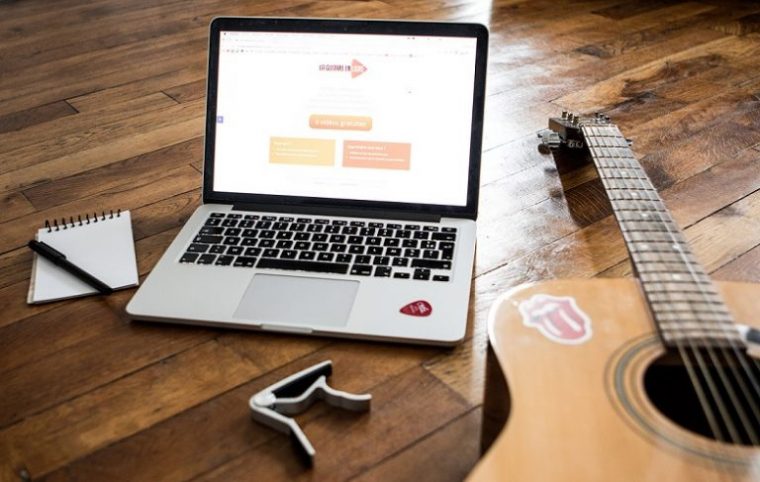 Le Meilleur Cours De Guitare En Ligne Pour Débutant  La tout Guitare En Ligne