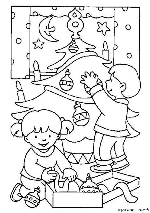 Les Enfants Et Le Sapin Est Un Coloriage De Noel intérieur Des Coloriage De Noel 