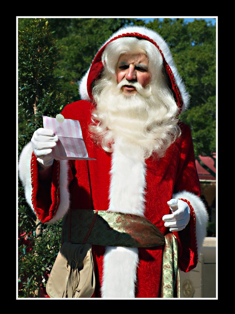 Pere Noel  France'S Pere Noel Reading Babette'S Letter At encequiconcerne Pêre Noel