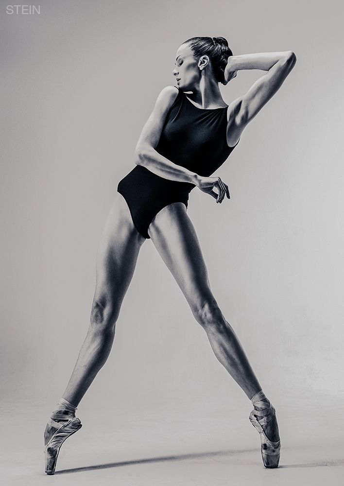 Photographer Vadim Stein ☆  Photographie De Ballet, Poses à Dessin De Danseuse Moderne Jazz
