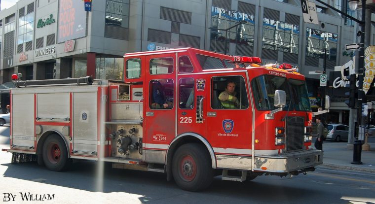 Pompiers De Montréal Incendie  Fire Trucks, Firefighter avec Didou Camion De Pompier