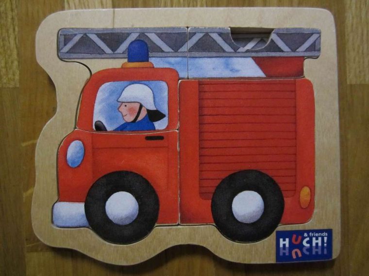 Puzzle En Bois 4 Pièces Camion De Pompier "Huch & Friends" pour Jeux De Pompier En Ligne