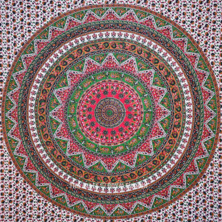 Red Bohemian Star Kerala Mandala Wall Tapestry, Hippie tout Mandala