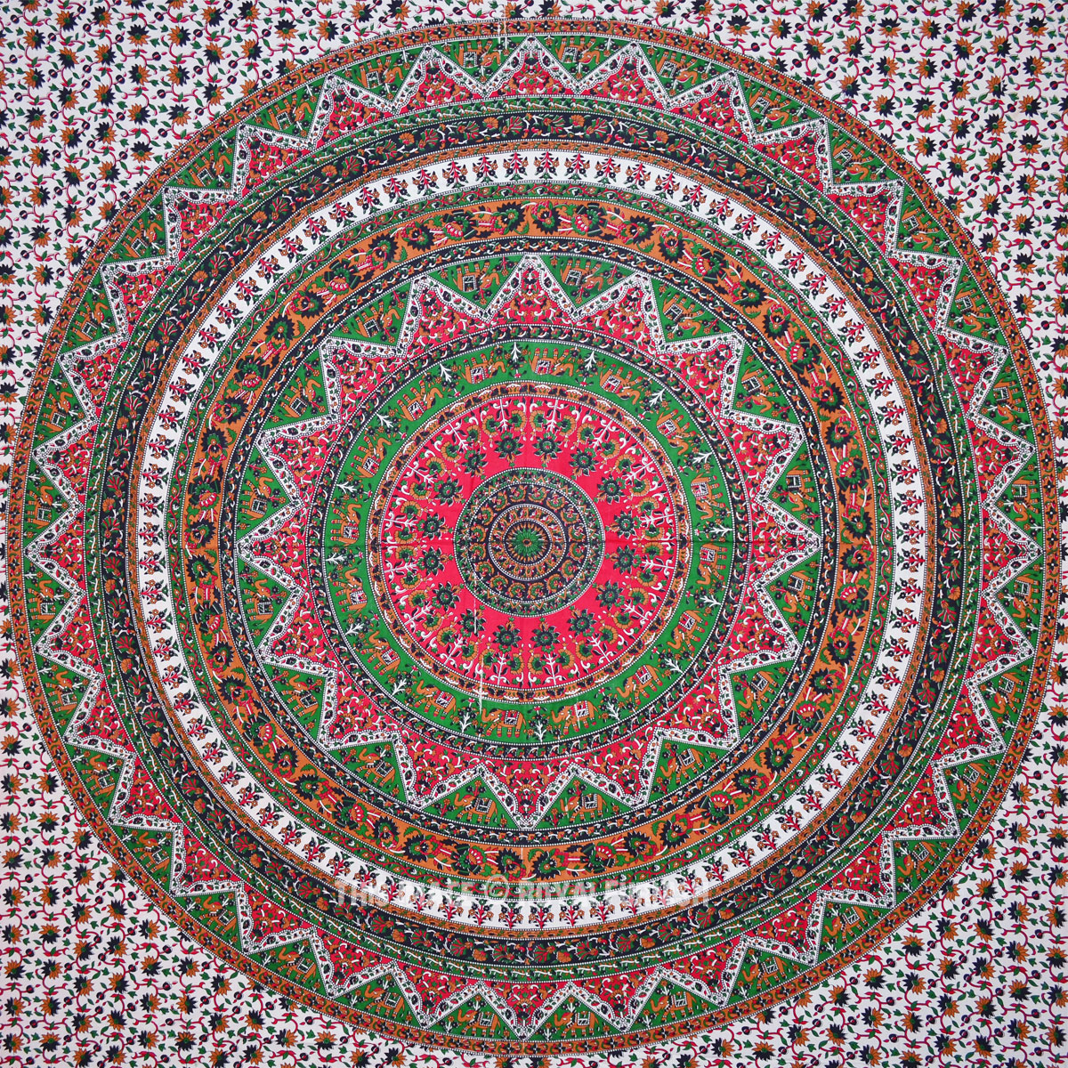 Red Bohemian Star Kerala Mandala Wall Tapestry, Hippie tout Mandala