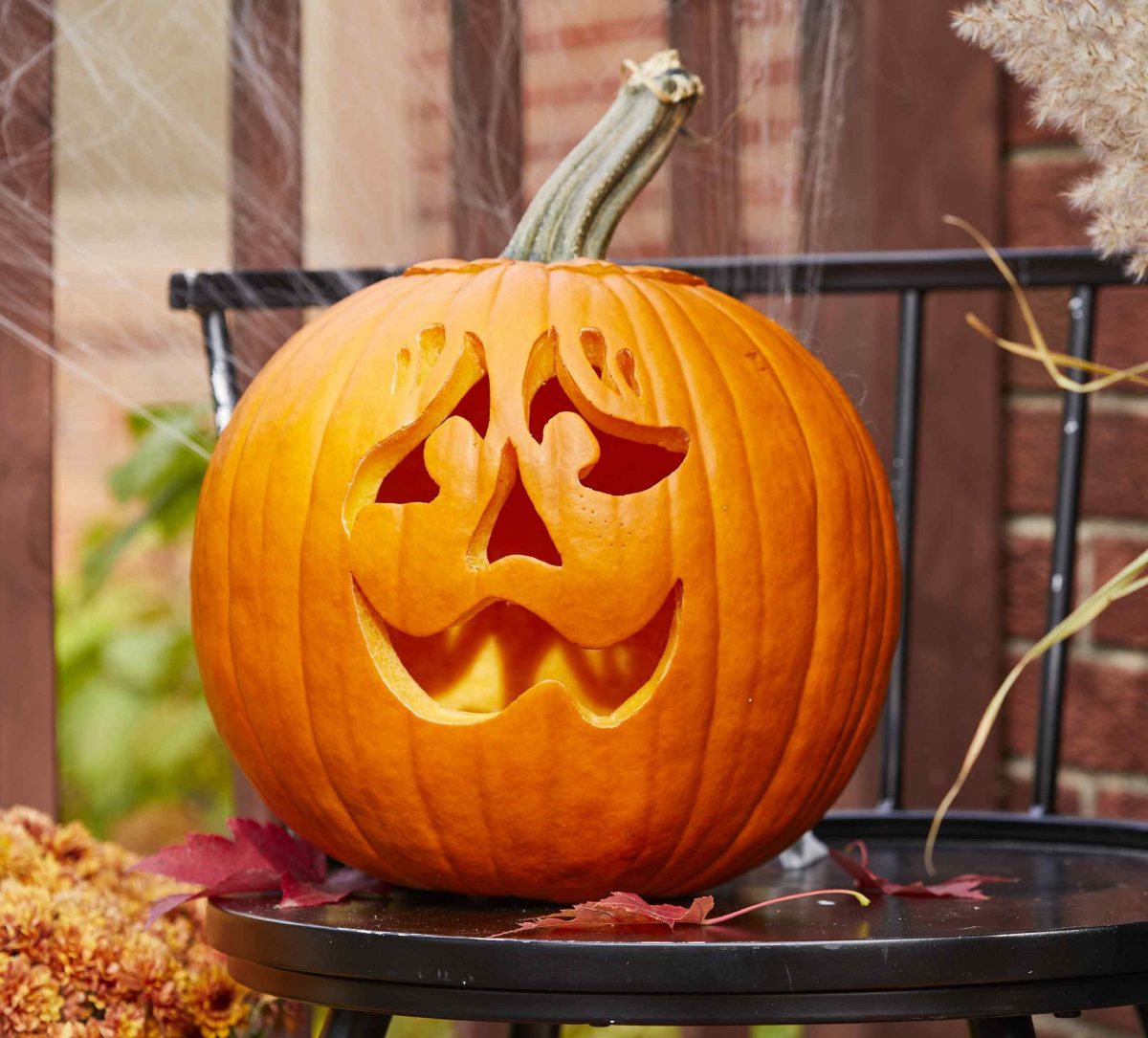 99 Idées De Décoration D'Halloween À Fabriquer Avec Des Citrouilles destiné Decoupage De Citrouille Halloween