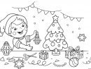 Coloriage Enfant Prepare Decoration De Noel Maternelle Dessin Noel encequiconcerne Décoration De Noel À Imprimer