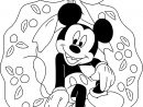 Coloriage Mickey Sitting In Wreath Dessin Noel Disney À Imprimer destiné Coloriage Imprimer Disney