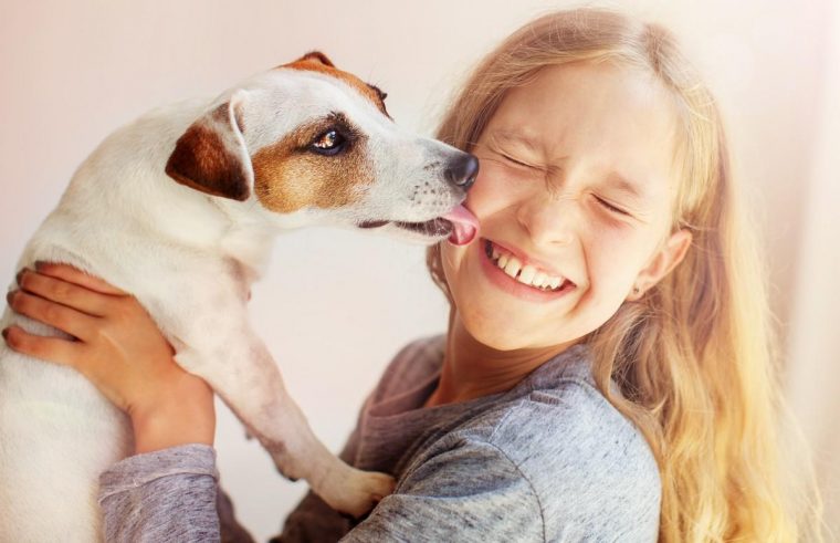 Enfant Et Chien Font-Il Toujours Bon Ménage, Mon Enfant Veut Un Chien, encequiconcerne Le Cri Du Chien