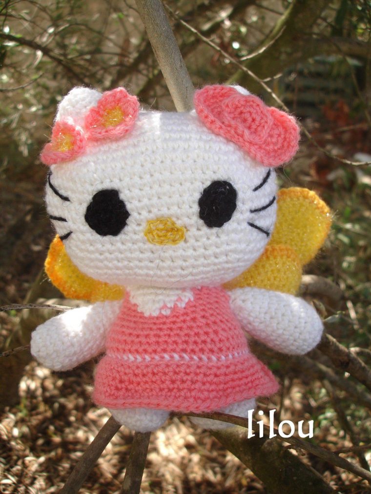 Hello Kitty Fée Diy Modele Tuto Gratuit – Fils De Lilou – Tricot intérieur Video Hello Kitty En Français Gratuit