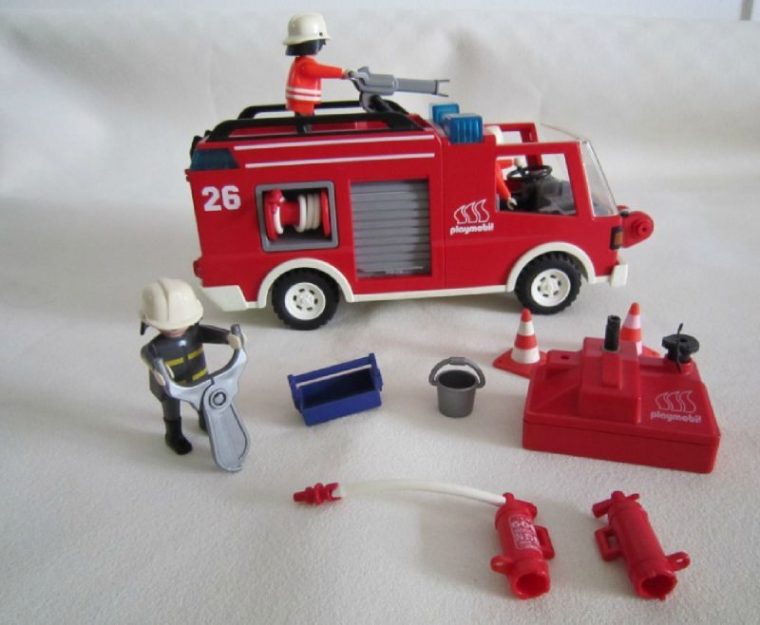 Playmobil Camion De Pompier Je Vous Propose Un – Le Grenier De Lili intérieur Playmobil Camion De Pompiers