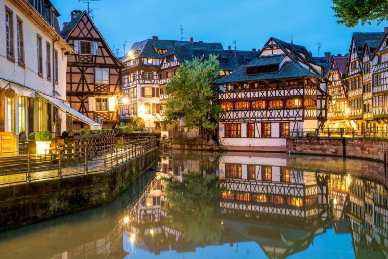 Pourquoi La Petite France De Strasbourg S'Appelle-T-Elle Ainsi ?  By encequiconcerne Le Petit Ours Strasbourg