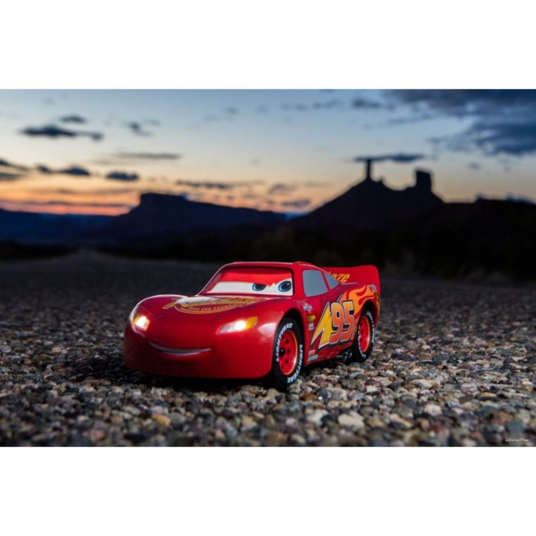 Ultimate Flash Mcqueen Sphero avec Flash Mcqueen Course