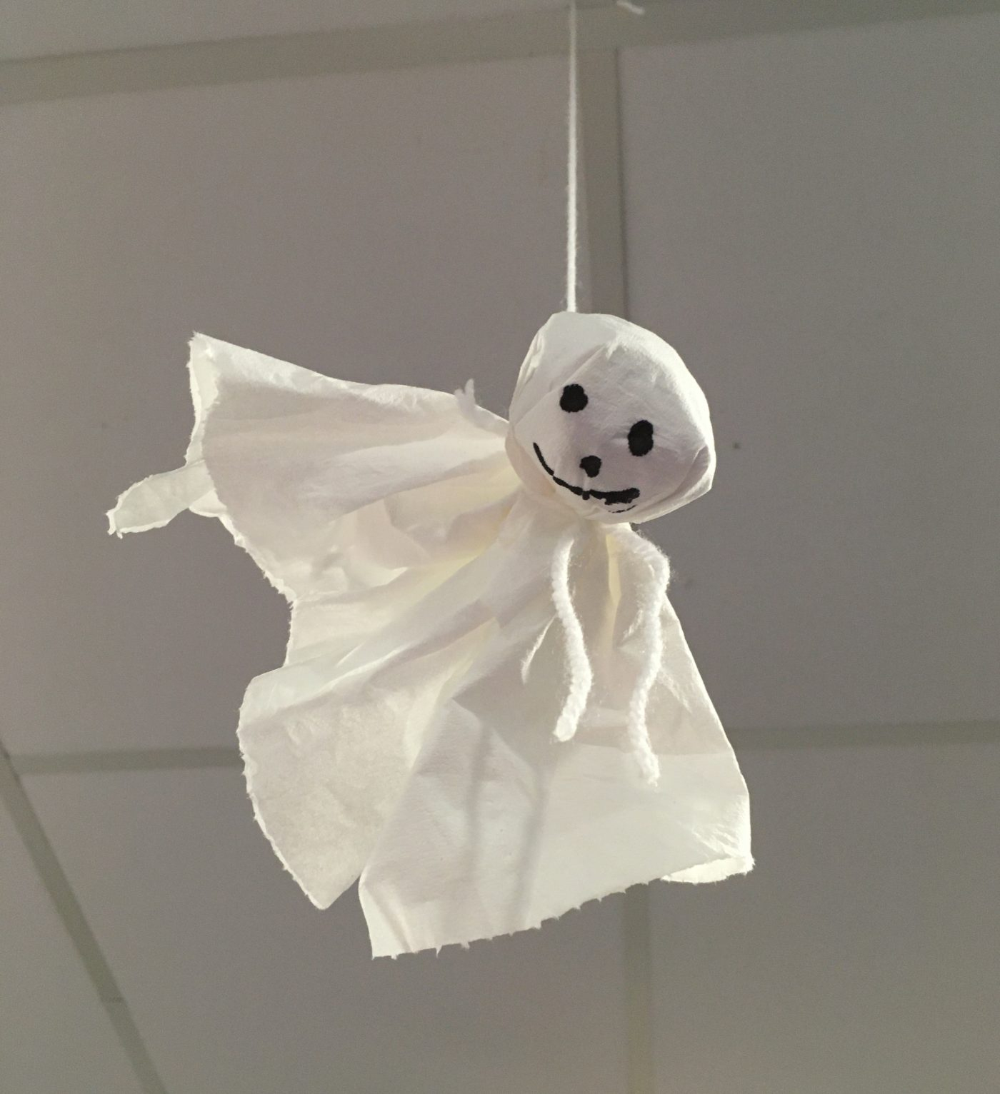 Une Décoration D'Enfer D'Halloween : Fantôme À Suspendre ! (Blog Zôdio) tout Fantome Halloween