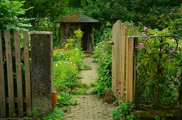 portes de jardin en métal