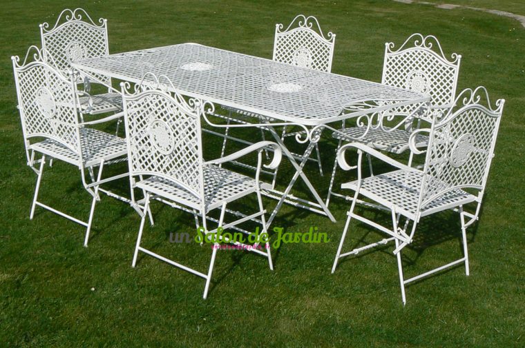 mobilier de jardin en fer forgé