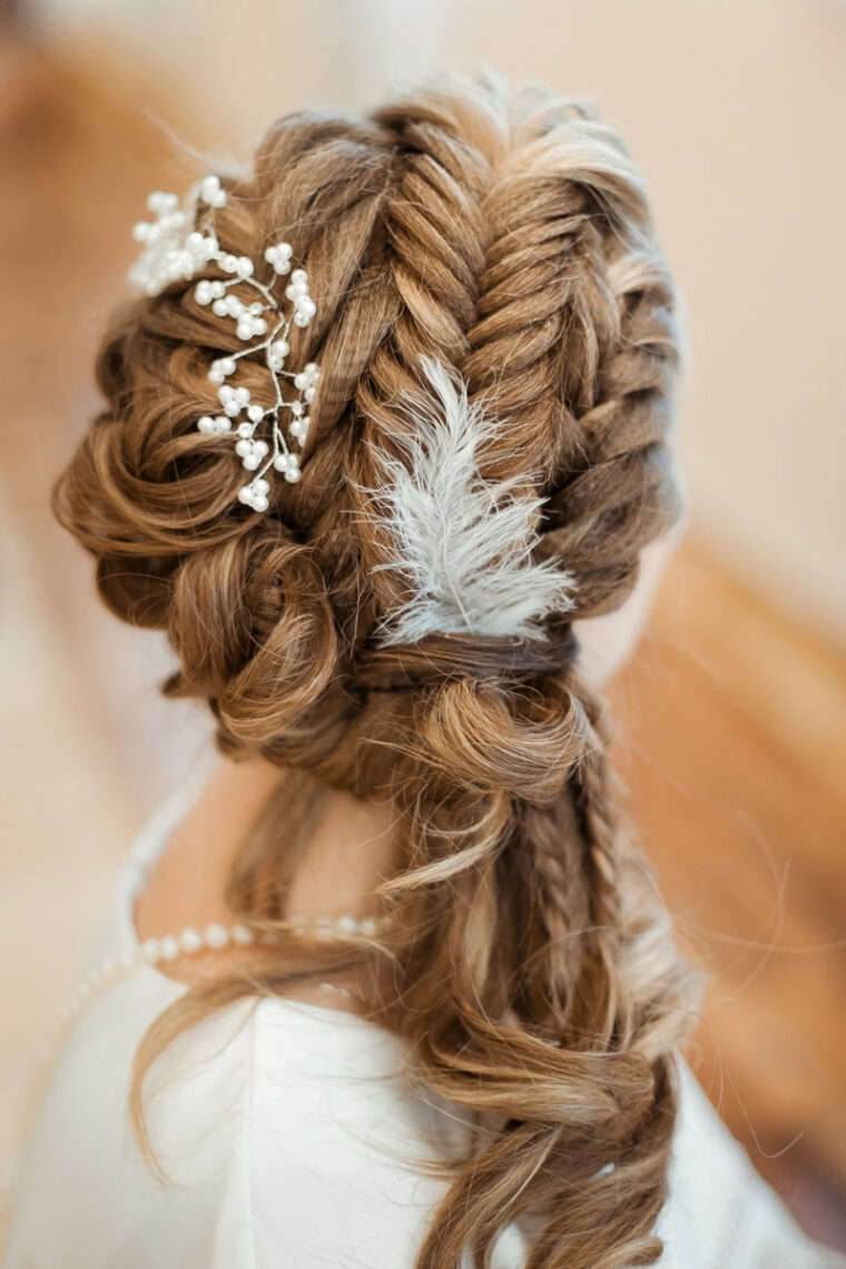 10 Idées De Coiffures De Mariage Pour Cheveux Mi-Longs concernant Chignon Mariee Boheme