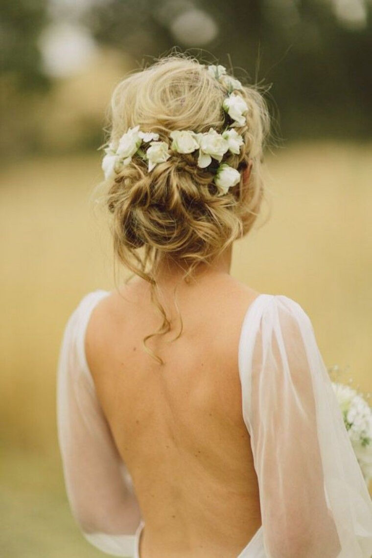 20 Idées De Coiffures Pour Les Mariées Bohèmes  Coiffure Mariage intérieur Coiffure Bohème Cheveux Courts