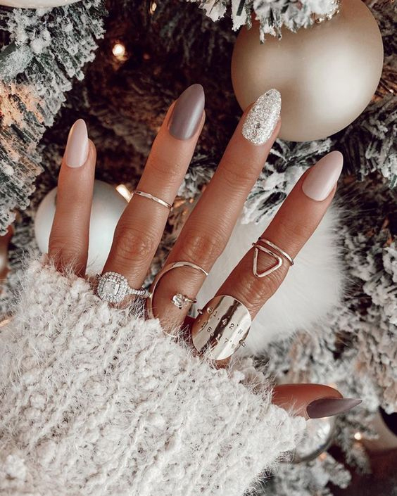 20 Tendances De Manucure Pour Cet Hiver – Autour De La France encequiconcerne Idee Ongles Hiver intéressant