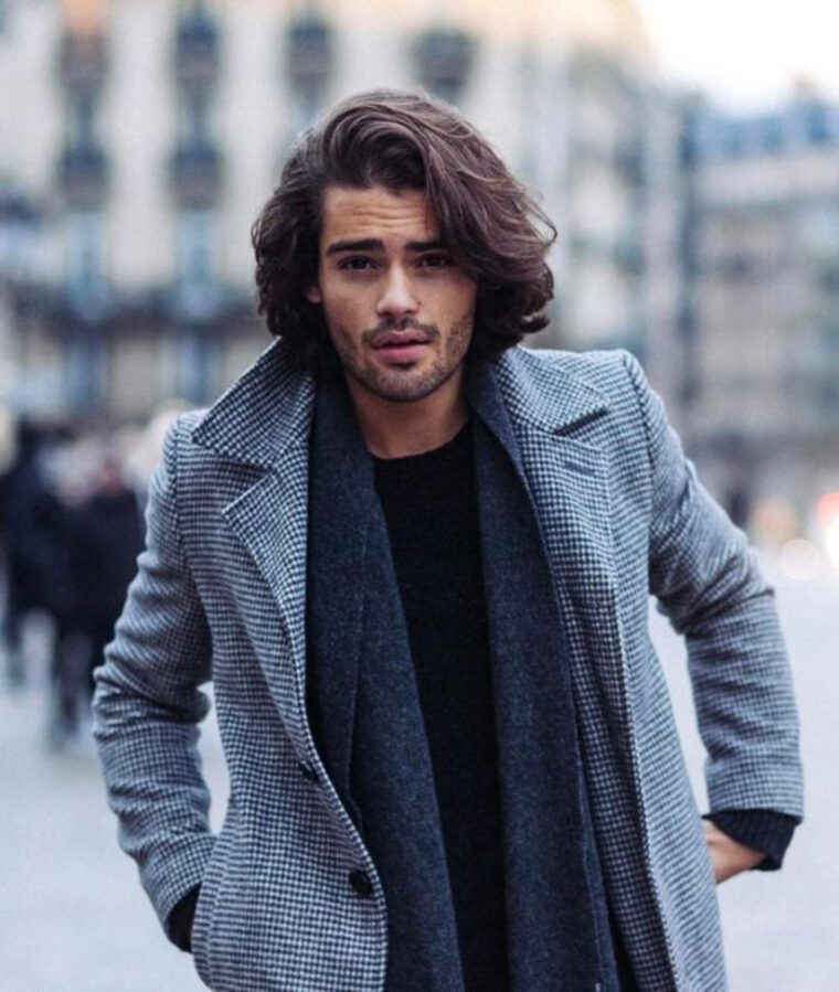 35 Long Hairstyle Idea For Men Style In Winter – Attireal avec Coiffure Cheveux Longs Homme vous pouvez essayer