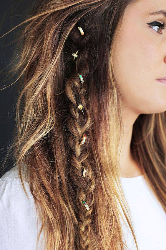 53 Chic Boho Hairstyle Ideas To Rock This Summer à Coiffure Bohème Cheveux Courts fascinant 