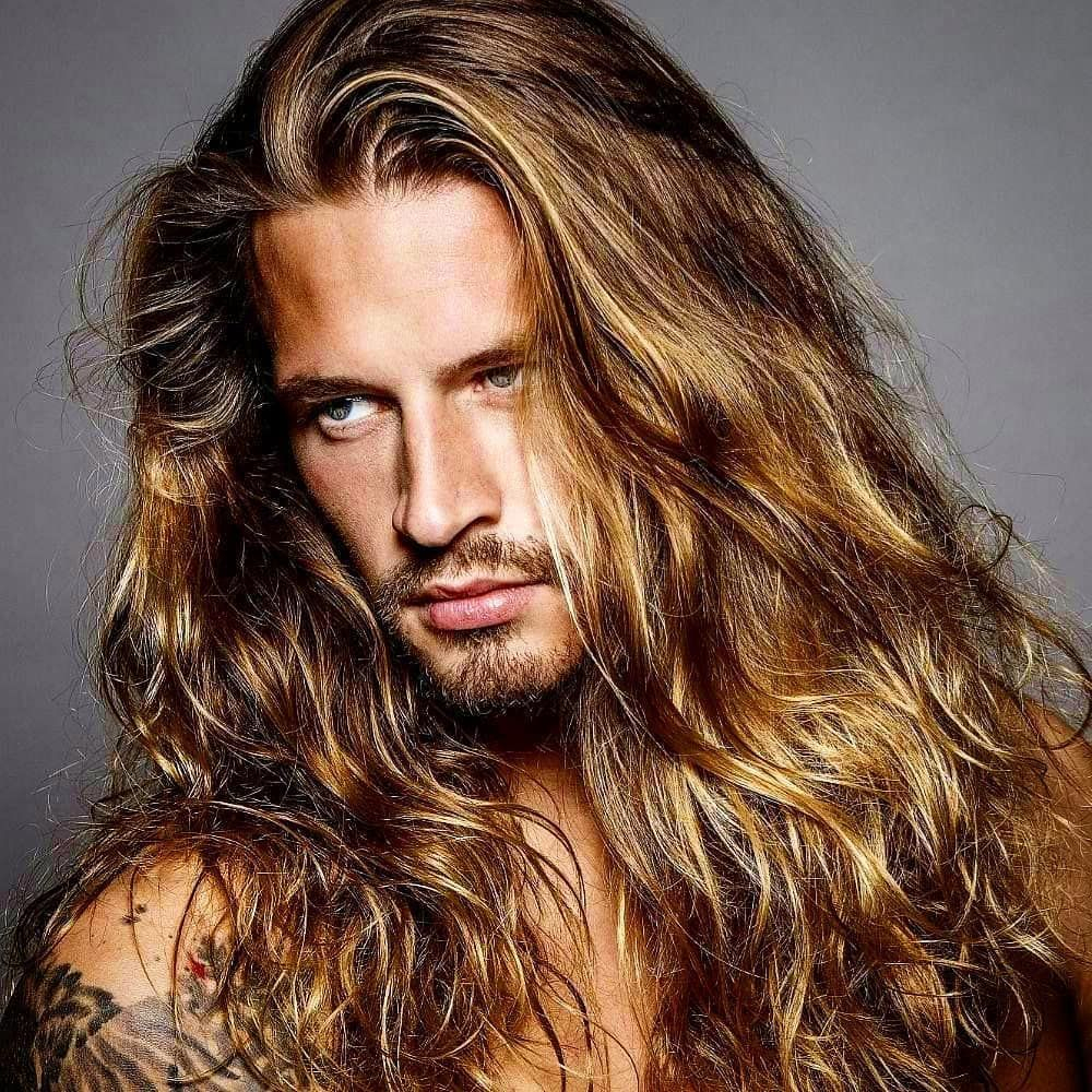 889 Likes, 23 Comments - Longhairmenbeards (@Longhairedfantasy) On intérieur Coupe Cheveux Long Homme fascinant 