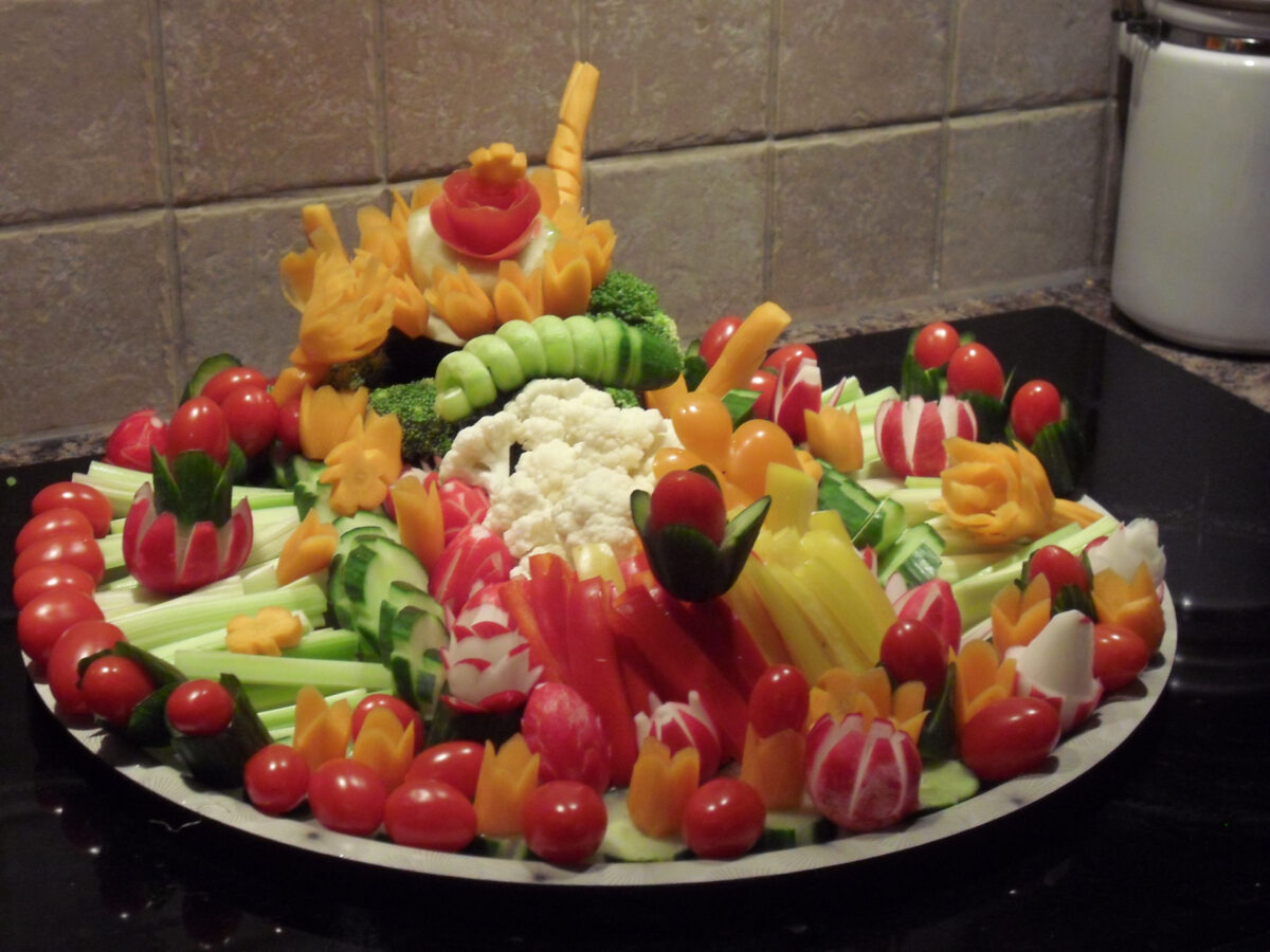 Assiettes De Crudités  Assiette De Crudités, Crudite, Recette pour Assiette De Crudités