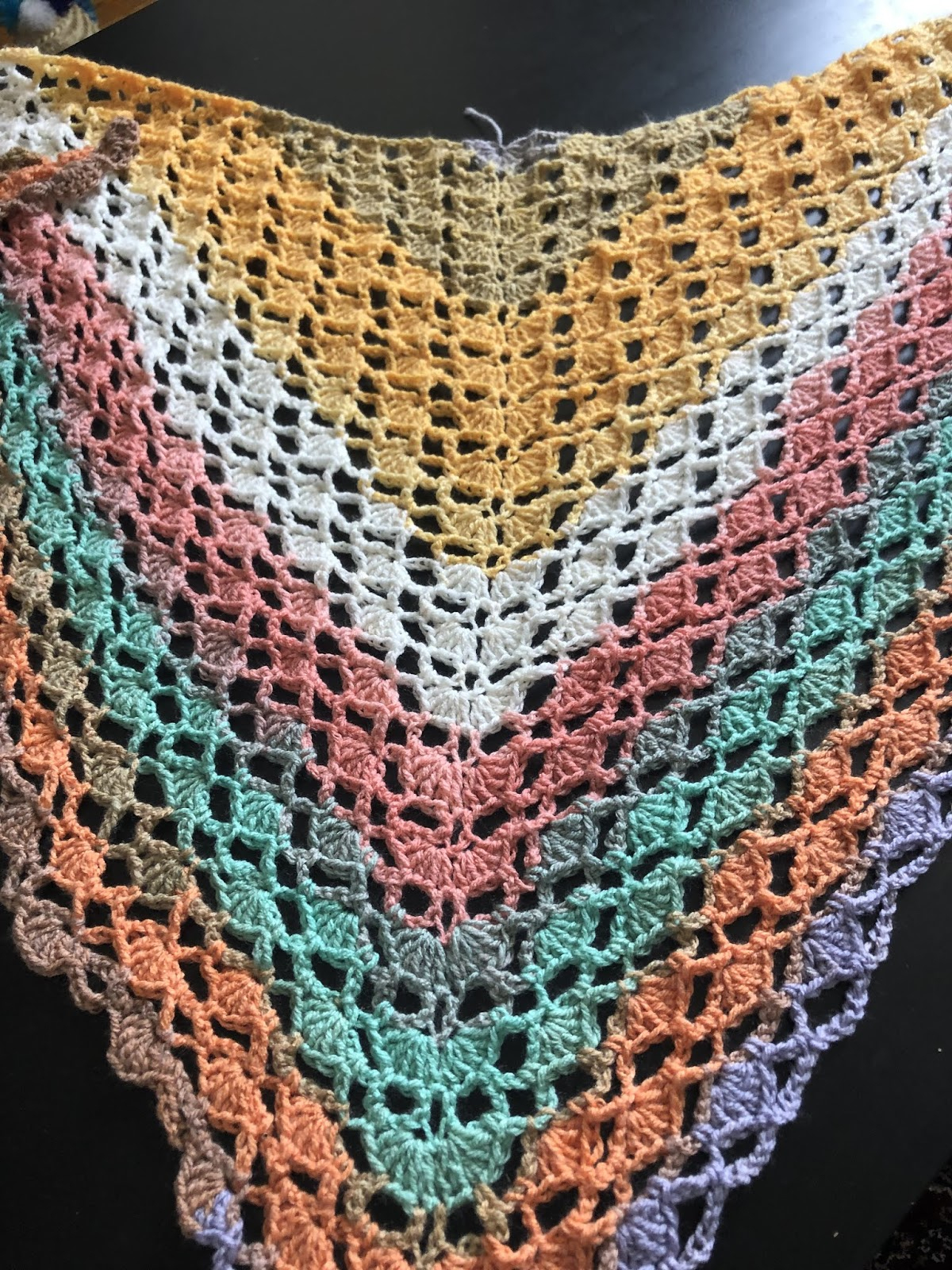 Atelier Ljj: Châle Au Crochet à Modele De Chale Aux Aiguilles Gratuit 
