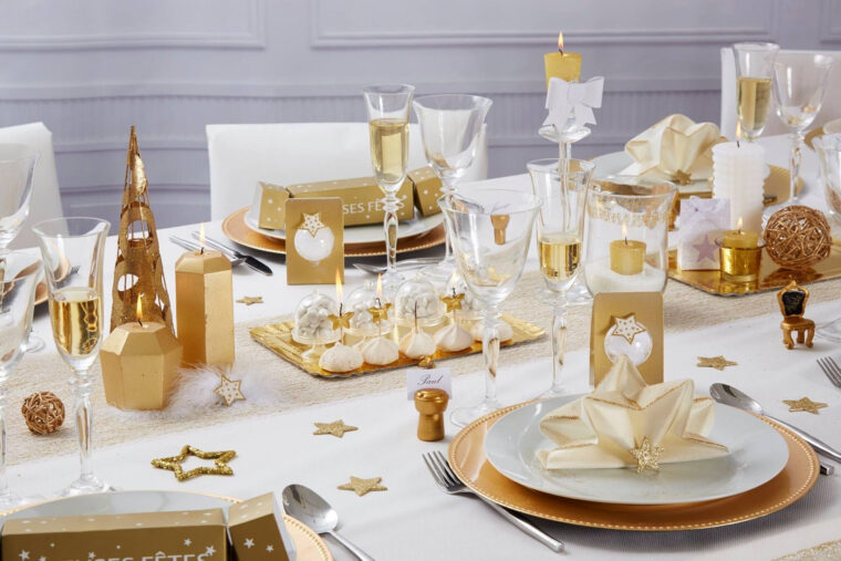 Belle Ambiance Pour Cette Jolie #Table De #Noël  Déco Jour De L'An tout Déco Nouvel An intéressant