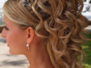 Chignon Mariage Cheveux Longs Bouclés - Beauté Et Style encequiconcerne Bouclé Chignon Mariage