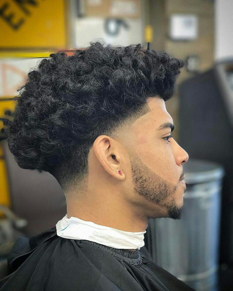 Coiffure Homme –  Fade Haircut, Tape Up Haircut, Curly Hair Fade dedans Dégradé Cheveux Bouclés Homme