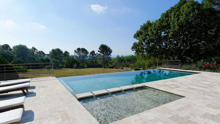 Débordement Et Plage Immergée · L'Esprit Piscine serapportantà Piscine Avec Plage