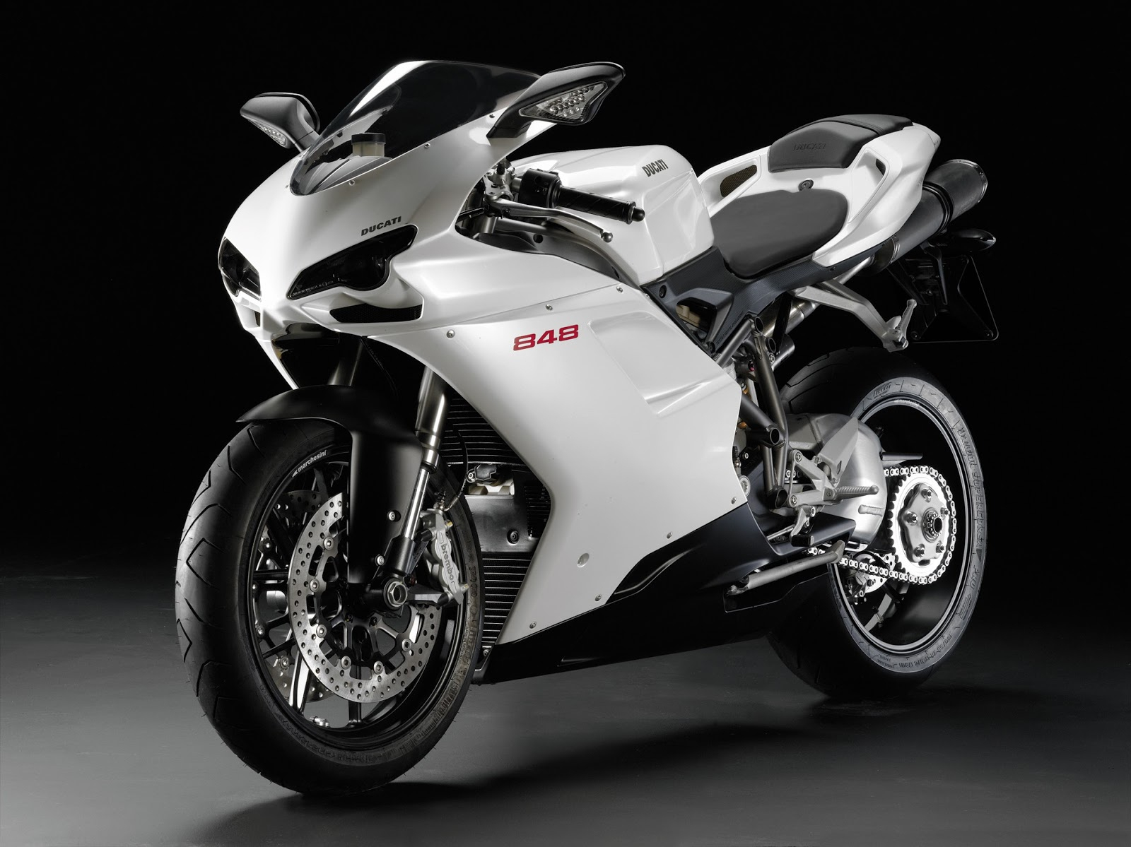 Enorme Fond Ecran Moto Ducati  Fond Ecran Pc destiné Fond Ecran Moto génial 