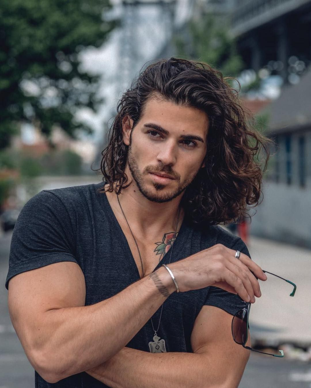 Enrico Omri Ravenna (@Enrico.ravenna)  Long Curly Hair  Men With Long serapportantà Coupes Homme Cheveux Longs 