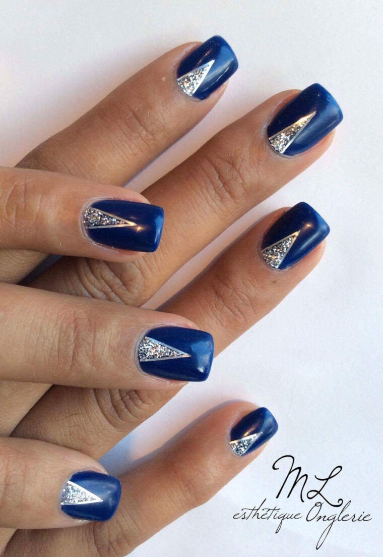 Épinglé Sur Ongles encequiconcerne Ongle Bleu Et Blanc vous pouvez essayer