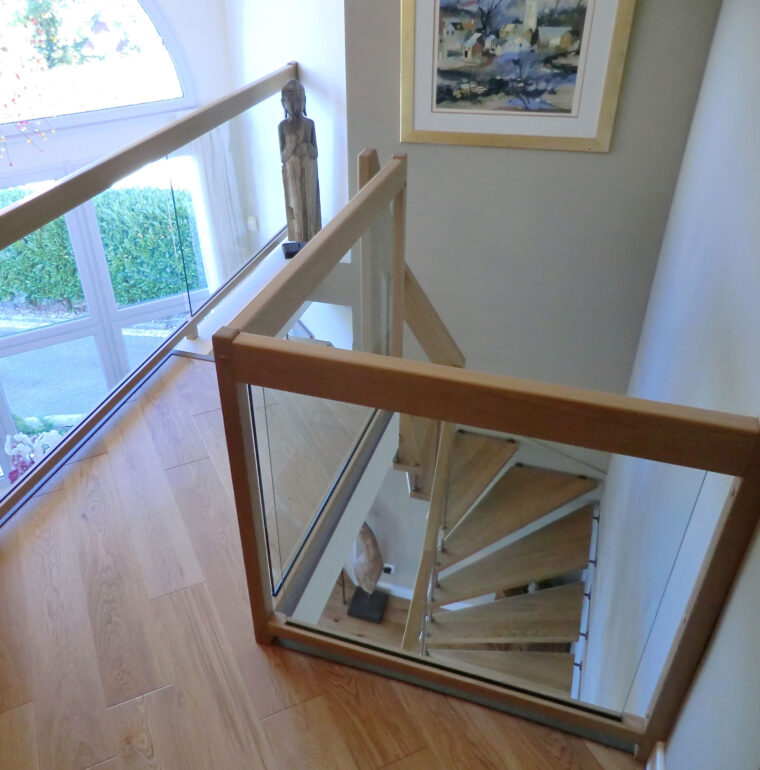 Escalier Sur Mezzanine Avec Garde-Corps Intérieurs Verre Et Bois avec Escalier Pour Mezzanine intéressant