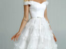 Fiona : Robe De Mariée Courte Plumetis Encolure Bardot Jupe Florale 3D concernant Robe De Mariée Courte Rock génial