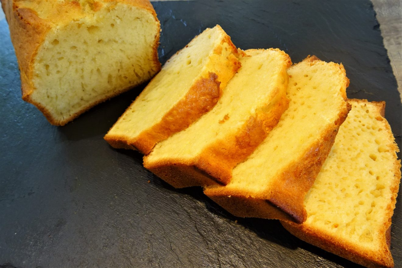 Gâteau Au Yaourt Et Au Rhum - La Recette Facile Par Toqués 2 Cuisine serapportantà Cake Au Yaourt Cremeux intéressant