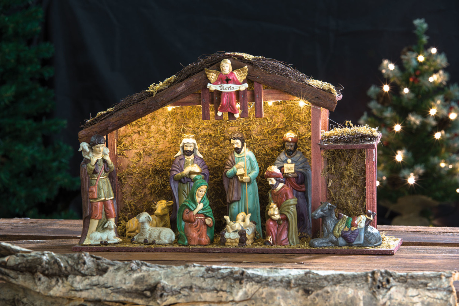 Grande Crèche De Noël Avec 11 Figurines En Porcelaine Et Led  Crèches dedans Activité Noel Creche tutoriel 