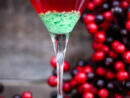 Green Candy Cane Crush Peppermint Martini Recipe  A Magical Mess intérieur Cocktail Bonbon Candy Cane Spritzer Cocktail intéressant