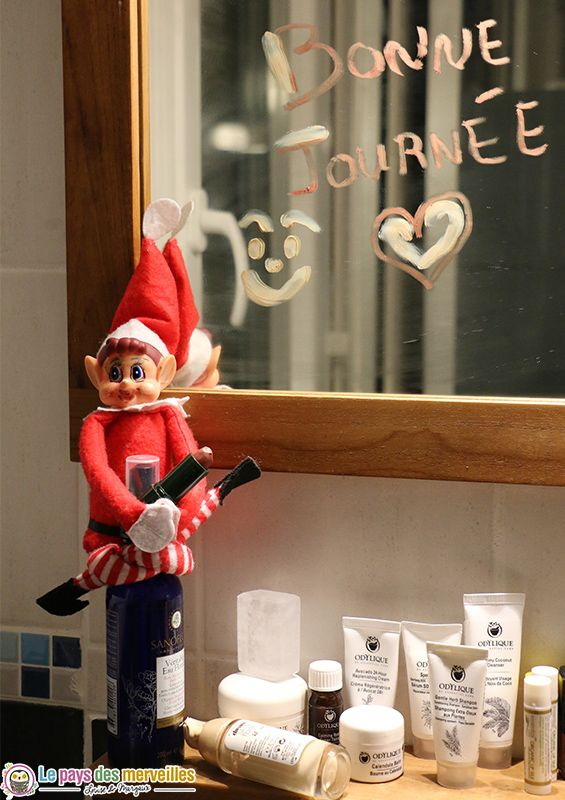 Les Farces De Notre Lutin De Noël (Tradition Elf On The Shelf)  Lutin destiné Idee Lutin Farceur De Noel vous pouvez essayer 