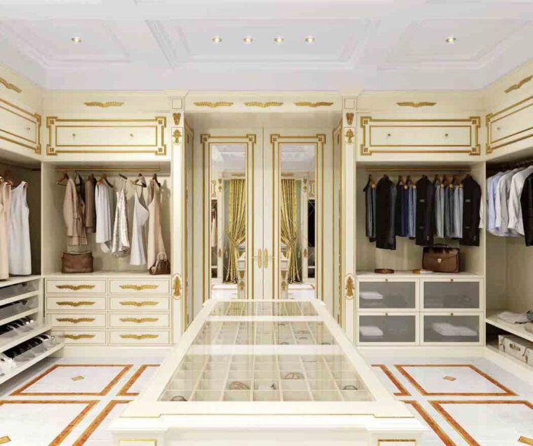 Luxe Classique Walk-In Avec La Finition De La Feuille D'Or  Idfdesign avec Dressing De Luxe génial