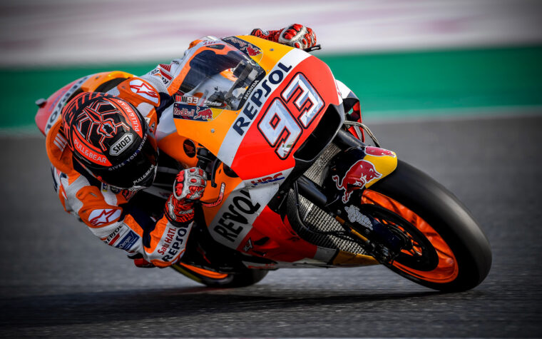 Motogp Wallpaper 4K – Ktm Moto2 Team Motogp Bike 4K 8K Wallpaper A concernant Fond Ecran Moto génial