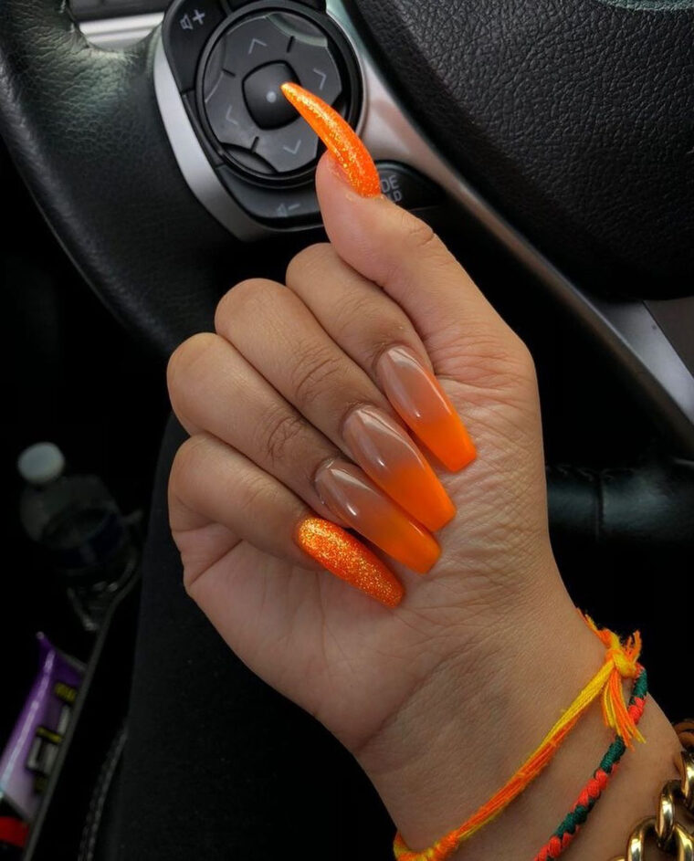 Ongle En Gel Orange – Idées Pour Arborer La Manucure Star De La Rentrée intérieur Ongle En Gel Été